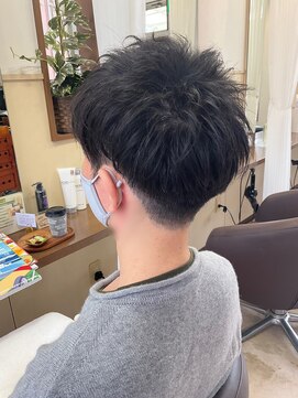 コアフィールフィス(COIFFURE fils) 《見附　今町》メンズ　刈り上げ　ふんわりポイントパーマ