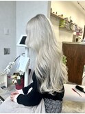 20代 30代 40代 ロング ハイトーン ブリーチ ミルクティアッシュ