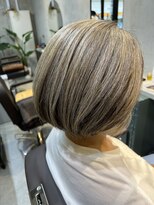 プラスシー(+C)&nbsp;白髪を綺麗に見せる地毛にハイライト/福岡地毛にハイライト