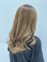 ヘアジーナ(Hair Jina)&nbsp;ハイトーンベージュのハイライトカラー☆