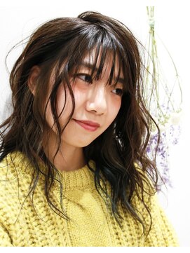 キッカ(CHICCA) ブラウンアッシュ×インナーグラデーション