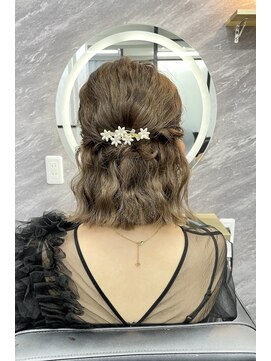 リア 大阪梅田(Ria) ヘアセット×ハーフアップ