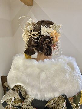 ヘアーアンドメイクアップモパ 成人式ヘア