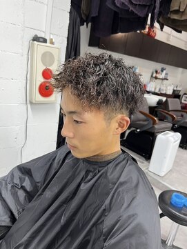 メンズカット リア(Men’s cut riah) ツイストスパイラルパーマツイストパーマメンズパーマ刈り上げ