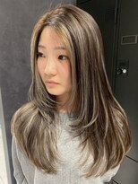 ラルガ 黒崎(Raruga) ハイライトカラーミルクティーベージュレイヤーカット