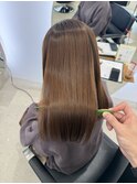 癖毛、うねりに負けない髪質改善ストレート