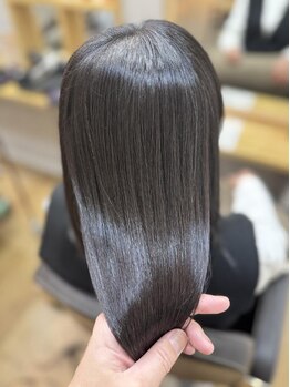 ミナモ(MINAMO)の写真/≪髪の癖・広がり・うねりのお悩み解決≫一人一人の髪質に合わせた、艶めくストレートへ導く縮毛矯正♪