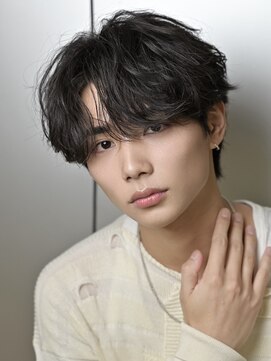 ルーシー 川越(LUCEY) センターパートフェザーパーマシャドウパーマメンズパーマ