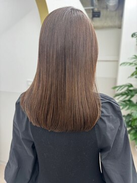 ロウ 町田(ROW) 働く大人女性の為のカット×カラー【ROW町田】