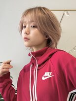 ノラ ウメダ(NORA UMEDA)&nbsp;透明感ミルクティーカラーくびれレイヤーカット