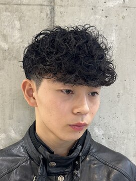 フィフスパーク(fifth PARK) 渋谷スペインカールツイストパーマフェードフリンジカット強め
