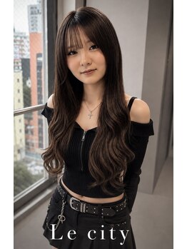 ルシティ(Le City)の写真/SNSで大バズり!まるでつけてないような軽さで『エクステの常識が変わる。』繰り返し使える《羽エクステ》