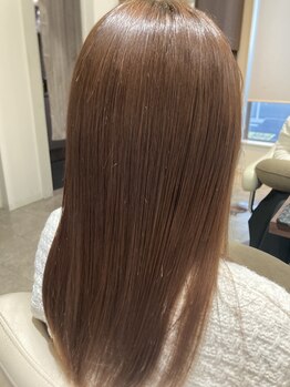 フィールルーチェ(Feel luce)の写真/頑固なくせ毛やうねりを根本解決！触れたくなる憧れのツヤサラ美髪ストレート☆