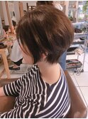 レザーカットでクールこなれショート   担当  黒岩 明子