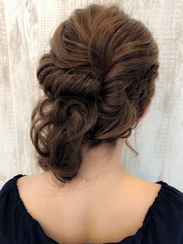 ヘアーアンドネイルアールエイチ(hair&nail RH)の写真/大切な日はプロにお任せ♪可愛いのに崩れにくいヘアセットは、【RH】の得意分野！誰よりも[可愛い]が叶う◎