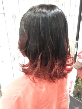 トムキャット(TOM CAT) ピンクレッドグラデーションカラーミディアム