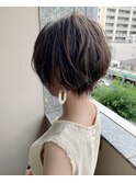 大人可愛い20代30代40代小顔ワンサイドショートボブ丸み前下がり
