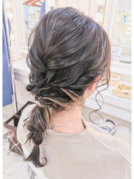 ヘアメイクアンドフォトスタジオ ベストシーン 有楽町 東京交通会館 編みおろし
