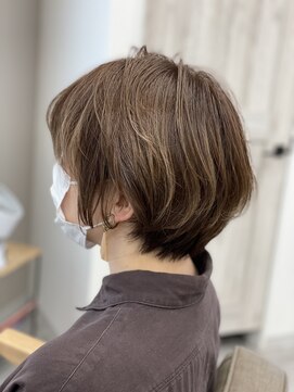 リヴァイヘアアプス(LEVI hair apus) 【LVEI】丸みショート×ハイライト×シアベージュ