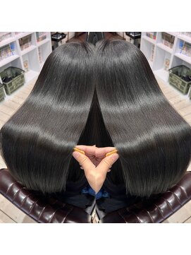 パドトロワ(Pas de trois) 髪質改善トリートメント【グラメント】極上の艶体験