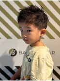 バーバーが手がけるキッズカット スパイキーショート#1