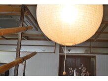 和み。KAMIBIYORIの雰囲気（お待ち中はこだわりのお茶をサービス☆お友達とカフェ気分で♪）