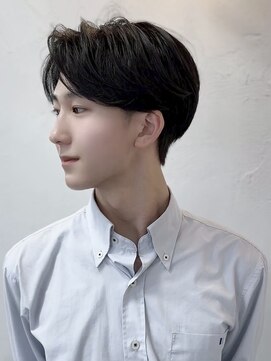 ジィルム(XELM) 韓国レイヤーカット/ブリーチ/レイヤーカット/ハッシュカット