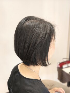 アンベリールフルー(EMBELLIR fleur) 大人の美バランスのひし形ショートカットスタイル