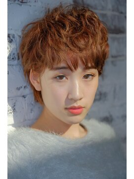 クート アンド シー 東川口(kuto and C) 東川口×癖毛ショート×コーラルカラー×イルミナカラー