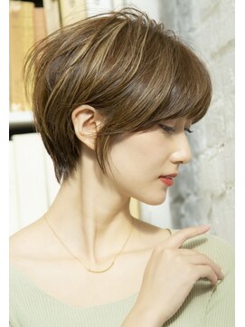 ロンド ストラーダ 心斎橋(Lond strada) ショート×ハイライト白髪ぼかし×マチルダボブ[心斎橋]