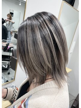 リグ 横浜(Lig.) ハイトーンケアブリーチバレイヤージュ