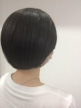 アリー(Ari-) 丸みショート