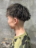 アルフレッド 瑞穂店(alfRed)&nbsp;スキンフェード　メッシュ　ツイストスパイラルパーマ　爽やか