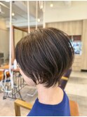 ショートボブ×グレージュカラー