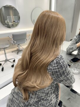 アールプラス 新宿(ar+) ブリーチ無しミルクティーベージュ