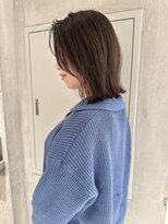 ヨーク(YOKE)&nbsp;YOKE 切りっぱなしボブ外ハネボブアッシュグレーベージュ艶髪