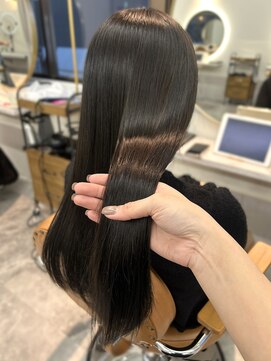 カノエ 福岡香椎店(canoe) ダークグレー 髪質改善トリートメント ストレートロング 艶髪