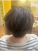 クセを生かしたショートヘア