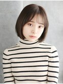伸ばしかけにも◎ ツヤ感重めボブで美シルエット
