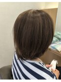 ヘーゼルベージュのカラー×カットスタイル