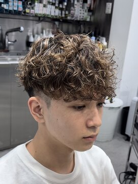 フィフス 渋谷(fifth) 渋谷スペインカールメンズカットフリンジカットフェードカット