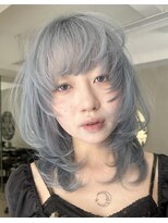 アンフィグ 吉祥寺(anfig)&nbsp;レイヤーカット×ペールブルー×ウルフミディアム×ケアブリーチ