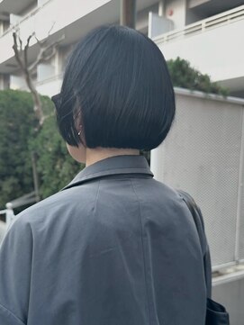 ロマリア 青山 南青山(Lomalia) イメチェン/黒髪ボブ[青山/表参道/白髪ぼかし/縮毛矯正]
