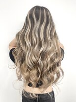 アルマバイロサ(ALMA by ROSA) シールエクステでブロンドバレイヤージュ/担当rui