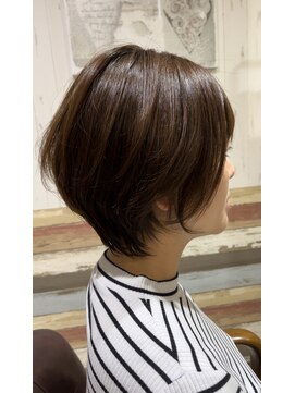 ティアラ 桜木町(TIARA) ひし形ショート/20代/30代/40代/大人美人ショート/ショートボブ