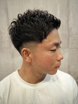 ブレイズマン(BLAZEMAN) ツーブロスキフェザーバング