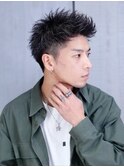 黒髪ツーブロックモヒカン　かき上げバング