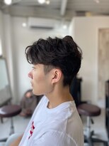 メンズカット バイ ソイクフ(メンズカット by SOY-KUFU)&nbsp;20代30代40代◎MEN'SHAIRブルーブラックフェザーパーマ