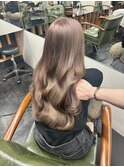 ミルクティーベージュのロングウェーブ