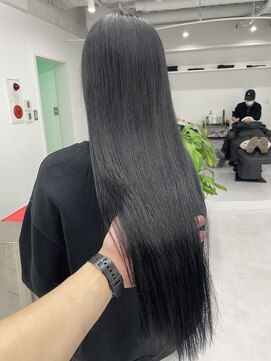 ギア(GEAR.) 黒髪ロング/落とせる黒染め&髪質改善トリートメント